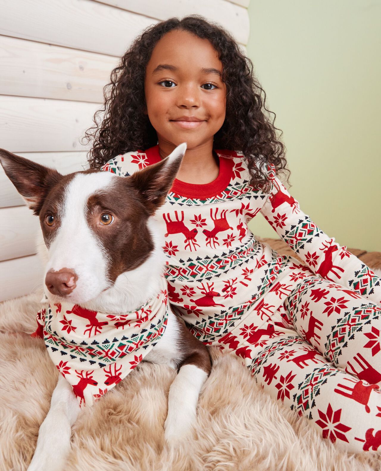 Holiday Dear Deer HannaJams™ Pajama Set