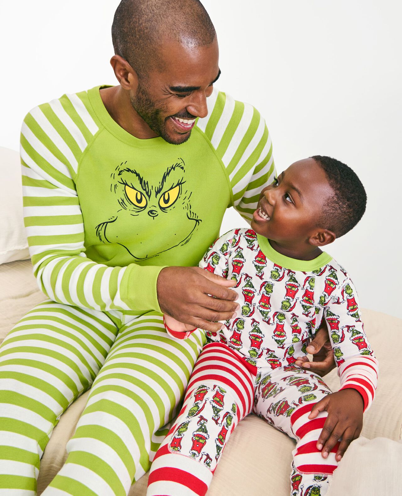 Adult Dr. Seuss Grinch HannaJams™ Pajama Top - Image 2