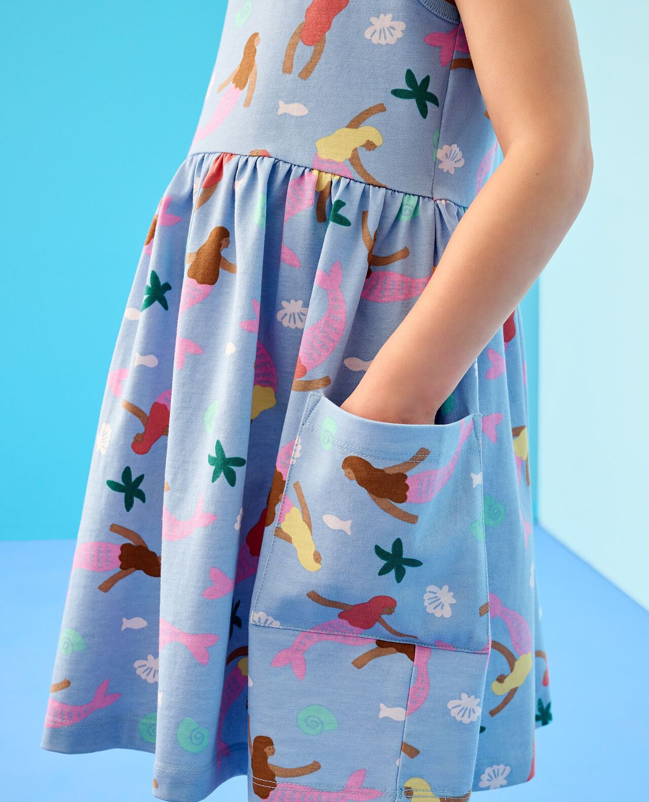 Sleeveless Playground Dress with Pockets - Image 5