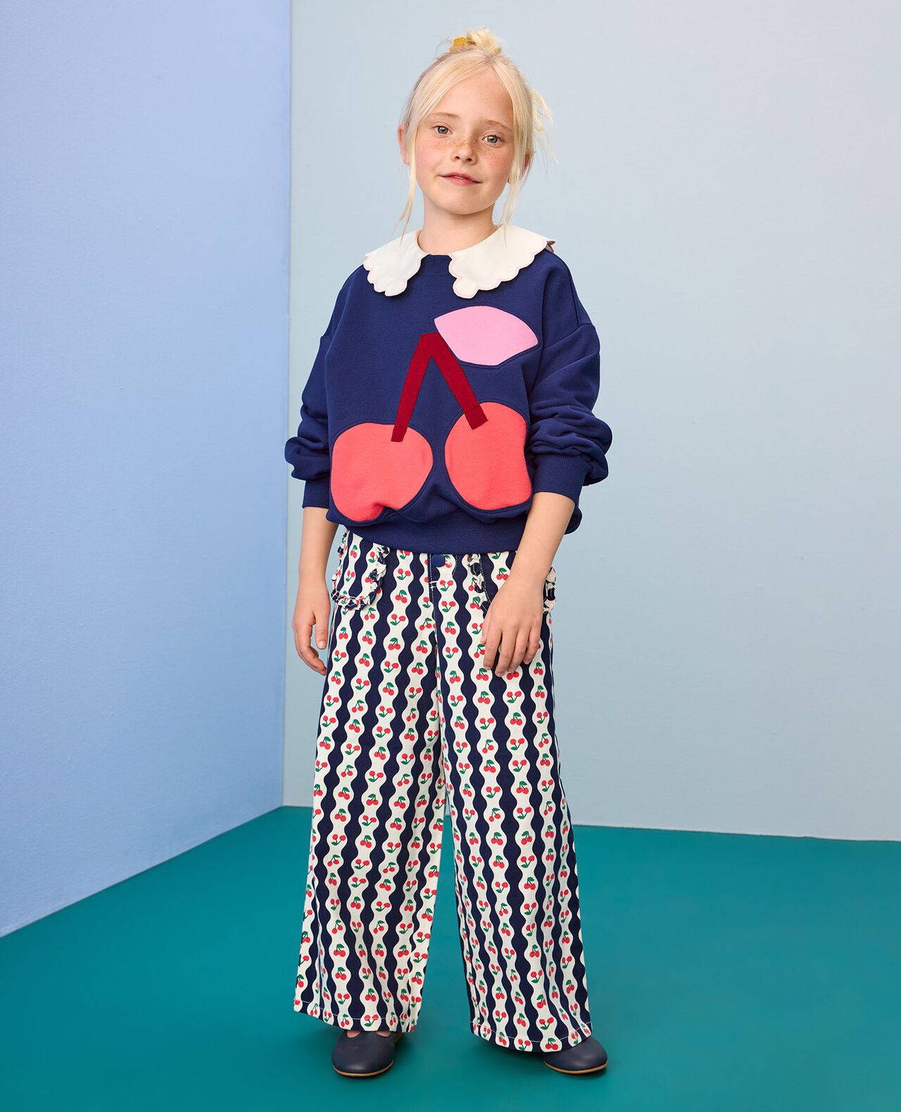 French Terry Graphic Bubble Sweatshirt - Image 4